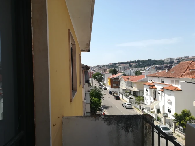 Apartamento T4 para Venda em Santo Antonio dos Olivais Foto 9
