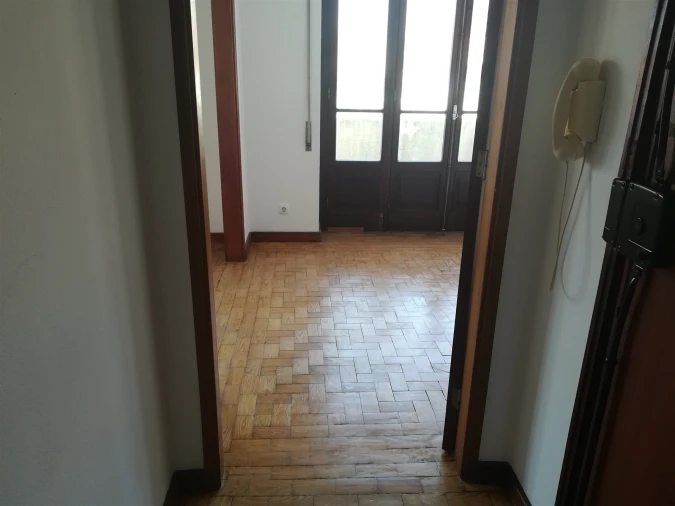 Apartamento T4 para Venda em Santo Antonio dos Olivais Foto 5