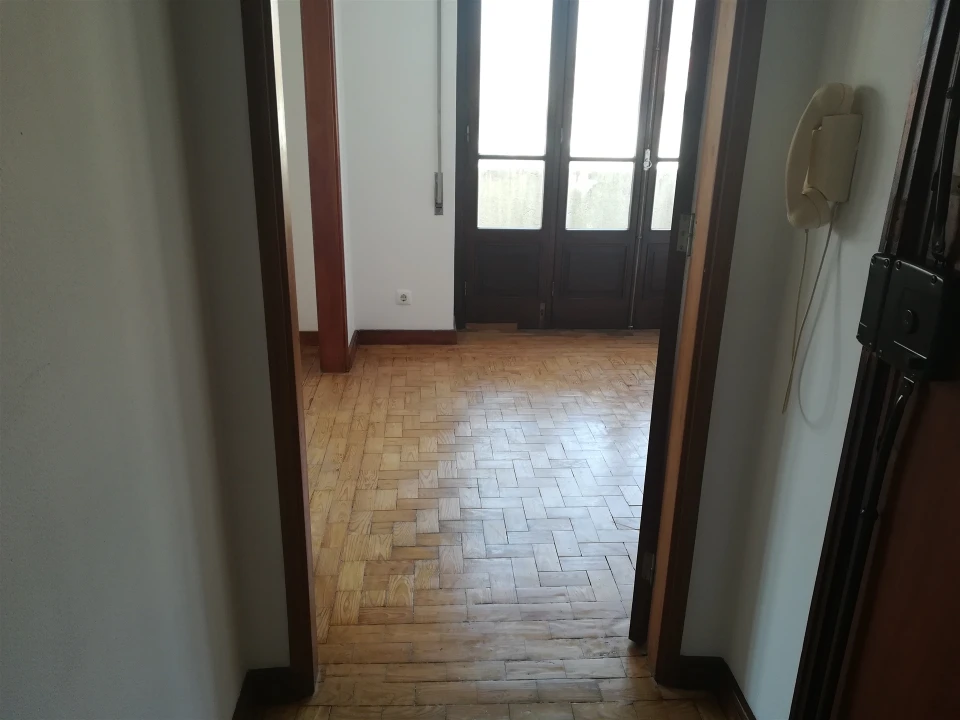 Apartamento T4 para Venda em Santo Antonio dos Olivais Foto 5