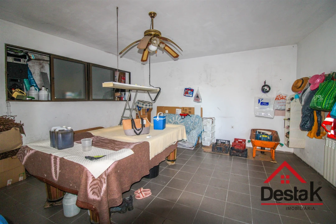 Moradia T3 para Venda em Povolide Foto 29