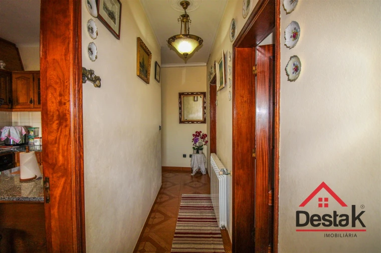 Moradia T3 para Venda em Povolide Foto 3
