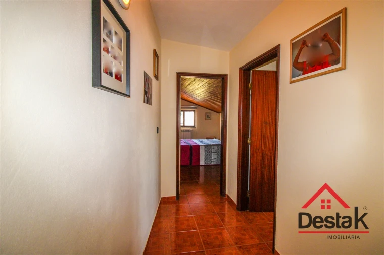 Moradia T3 para Venda em Povolide Foto 15