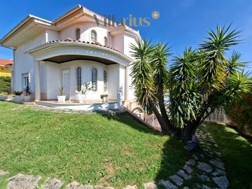 Moradia T3 para Venda em São João Baptista e Santa Maria dos Olivais