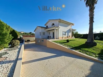 Moradia T3 para Venda em São João Baptista e Santa Maria dos Olivais