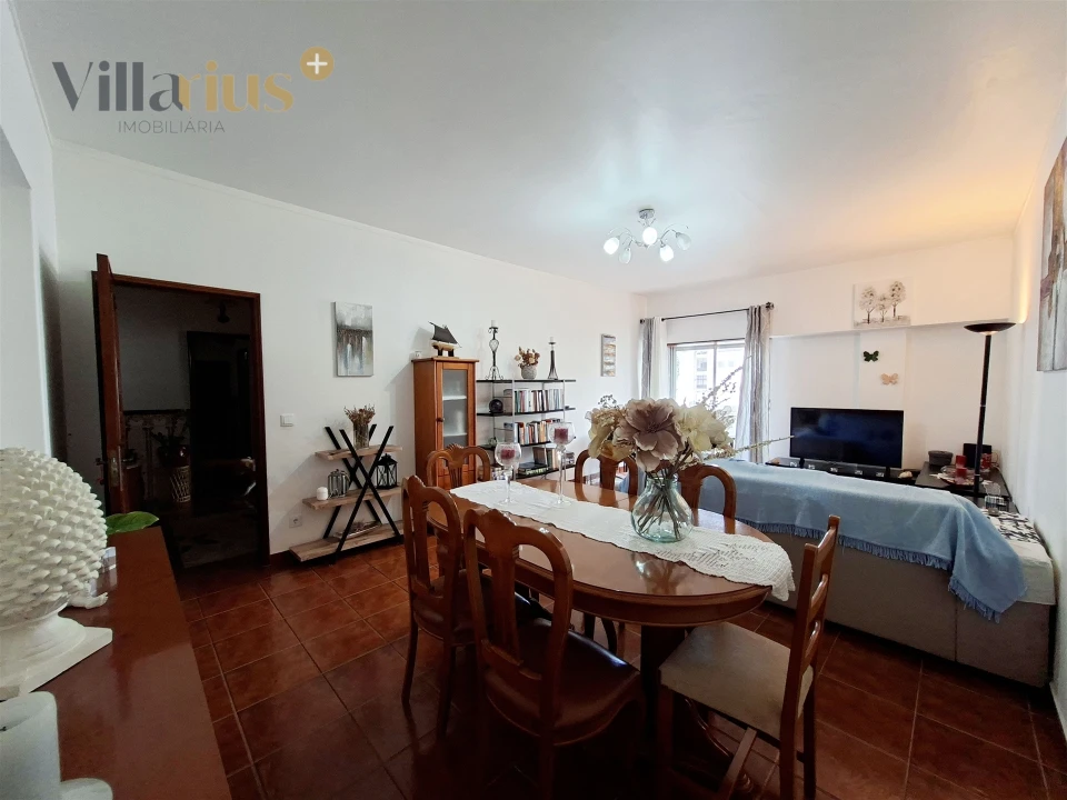 Apartamento T3 para Venda em São João Baptista e Santa Maria dos Olivais Foto 1