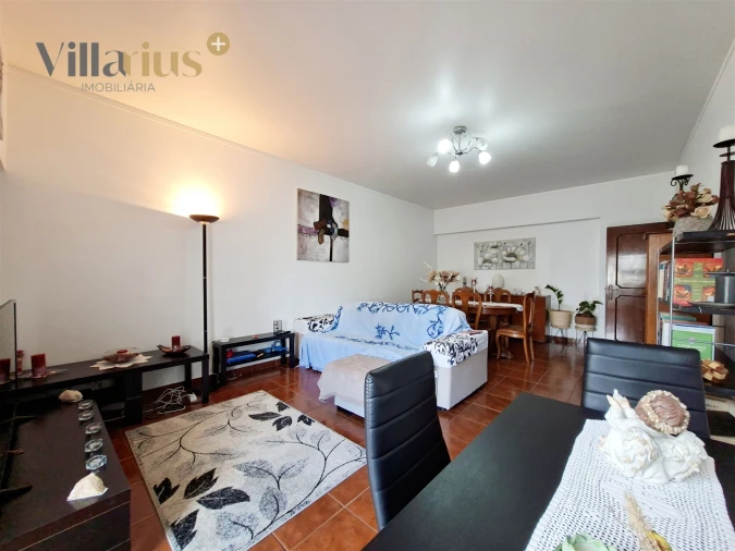 Apartamento T3 para Venda em São João Baptista e Santa Maria dos Olivais Foto 2