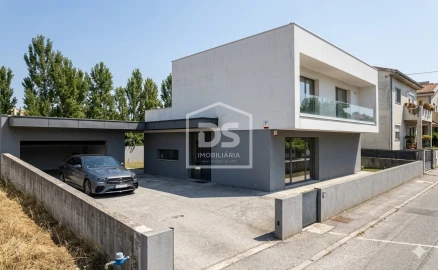 Terreno para Venda em Condeixa-A-Velha e Condeixa-A-Nova