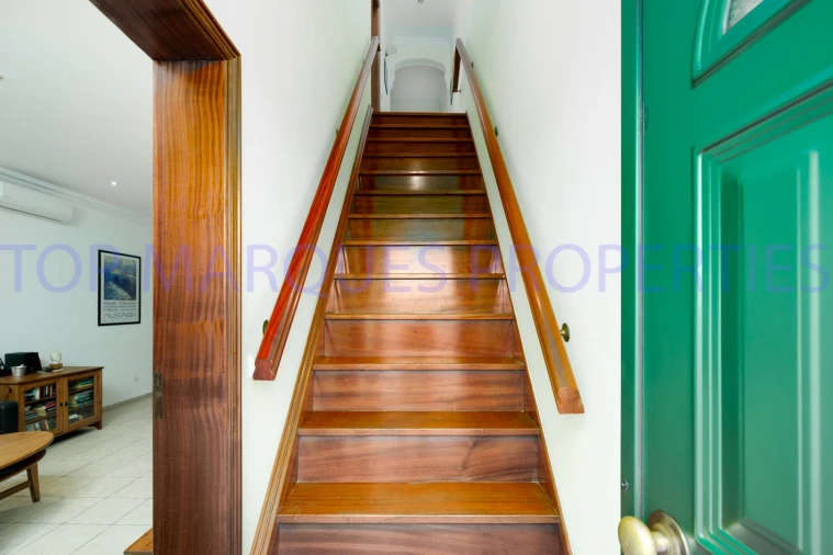 Moradia T3 para Venda em Olhão Foto 4