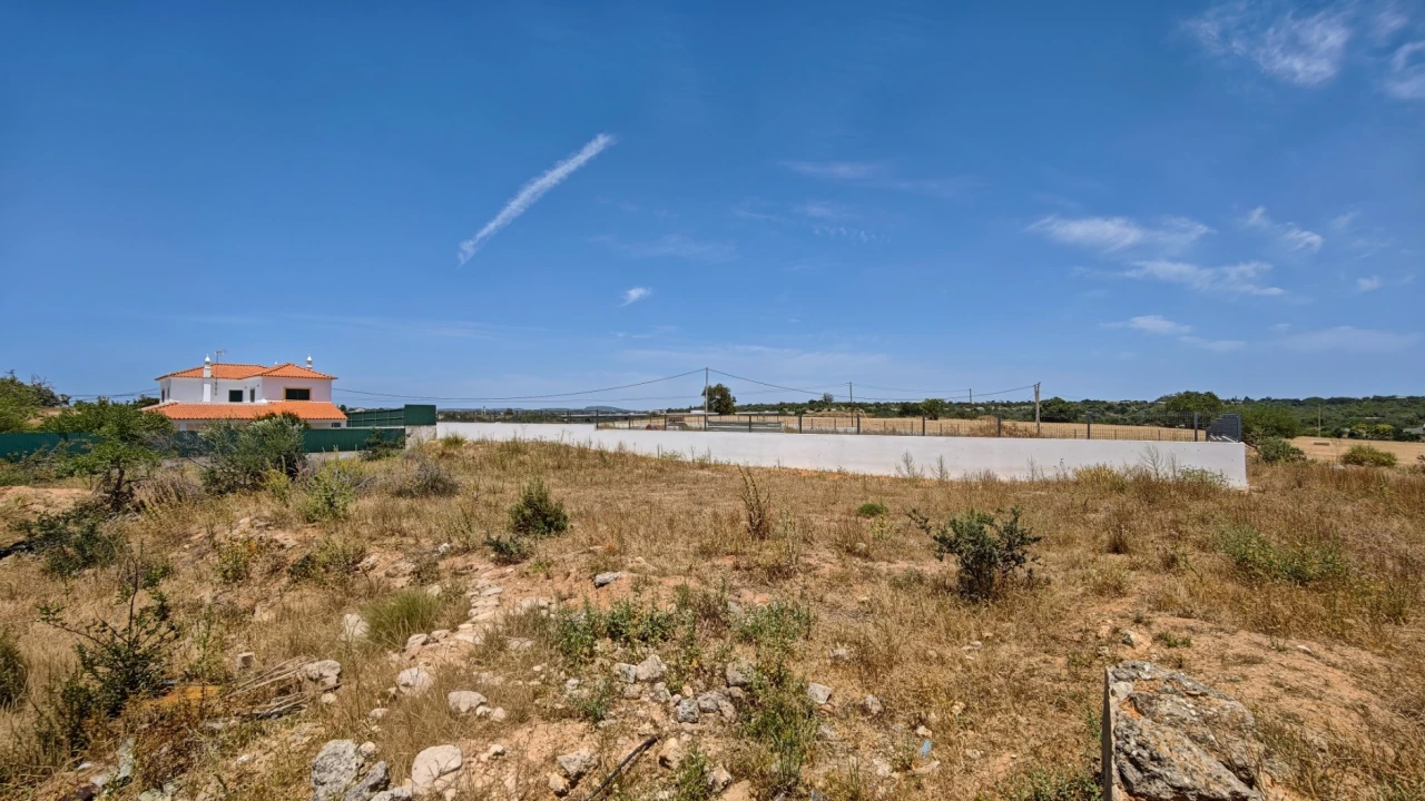 Terreno para Venda em Alcantarilha e Pêra Foto 1