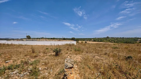 Terreno para Venda em Alcantarilha e Pêra