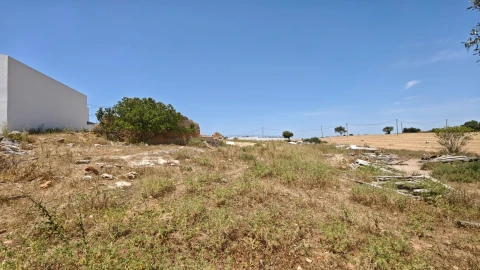 Terreno para Venda em Alcantarilha e Pêra