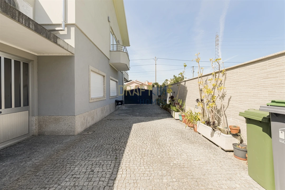 Moradia T3 para Venda em Nogueira da Regedoura Foto 30