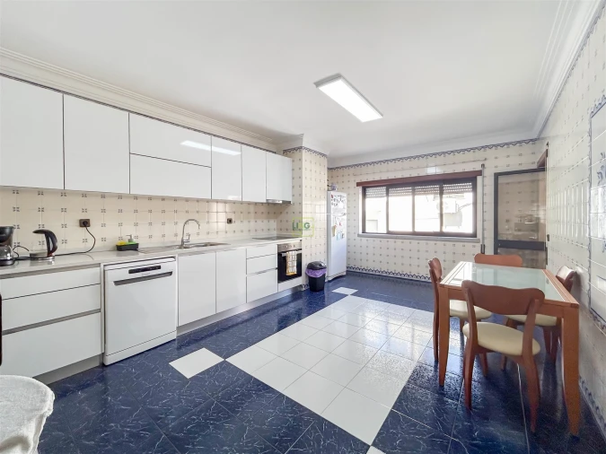 Apartamento T3 para Arrendamento em Castelo Branco Foto 12