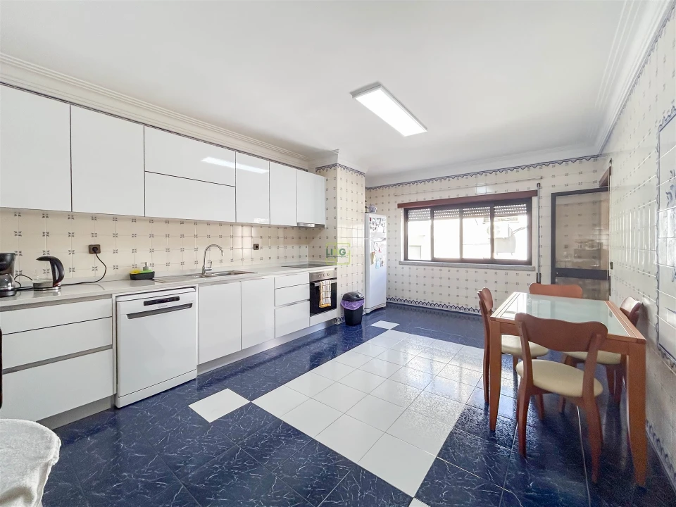 Apartamento T3 para Arrendamento em Castelo Branco Foto 12