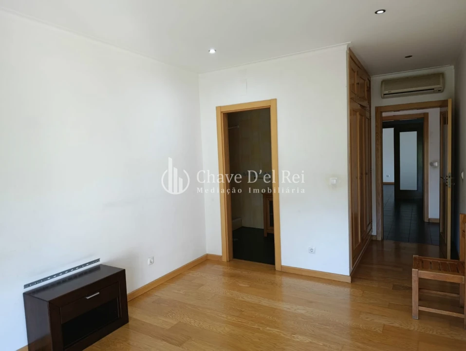 Apartamento T3 para Venda em Viseu Foto 12
