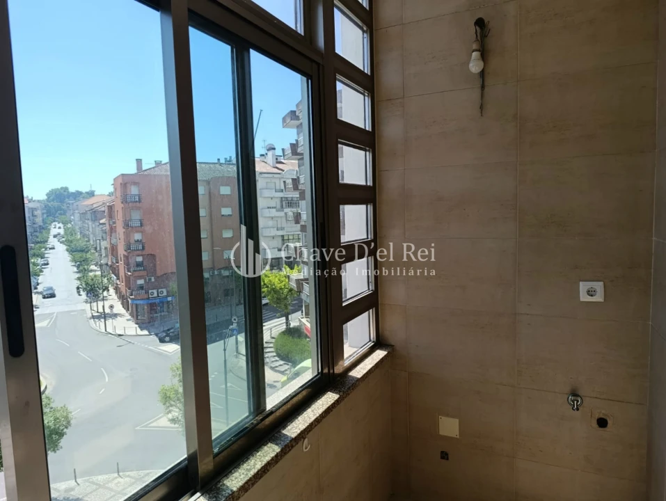 Apartamento T3 para Venda em Viseu Foto 3