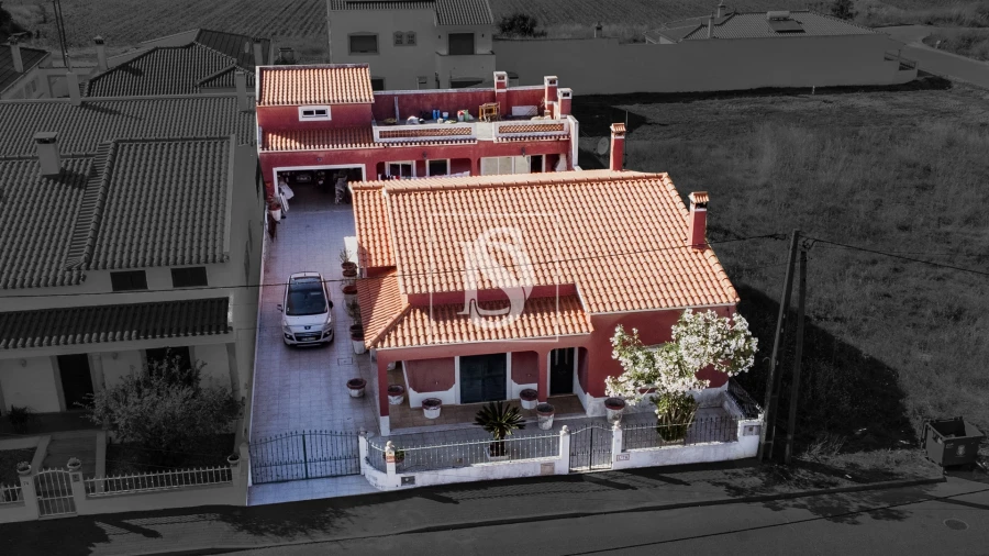 Moradia T4 para Venda em Benfica do Ribatejo Foto 4