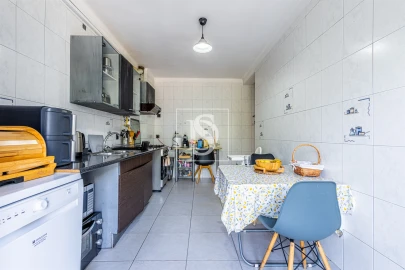 Apartamento T3 para Venda em Marvila, Ribeira Santarém, São Salvador, São Nicolau