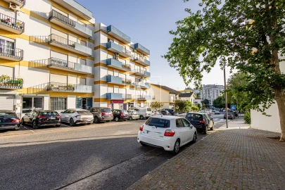 Apartamento T3 para Venda em Marvila, Ribeira Santarém, São Salvador, São Nicolau