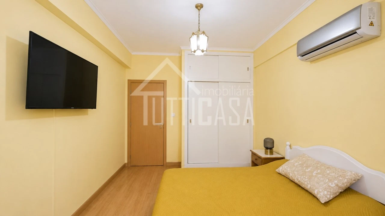 Apartamento T1 para Venda em Póvoa de Santo Adrião e Olival Basto Foto 7