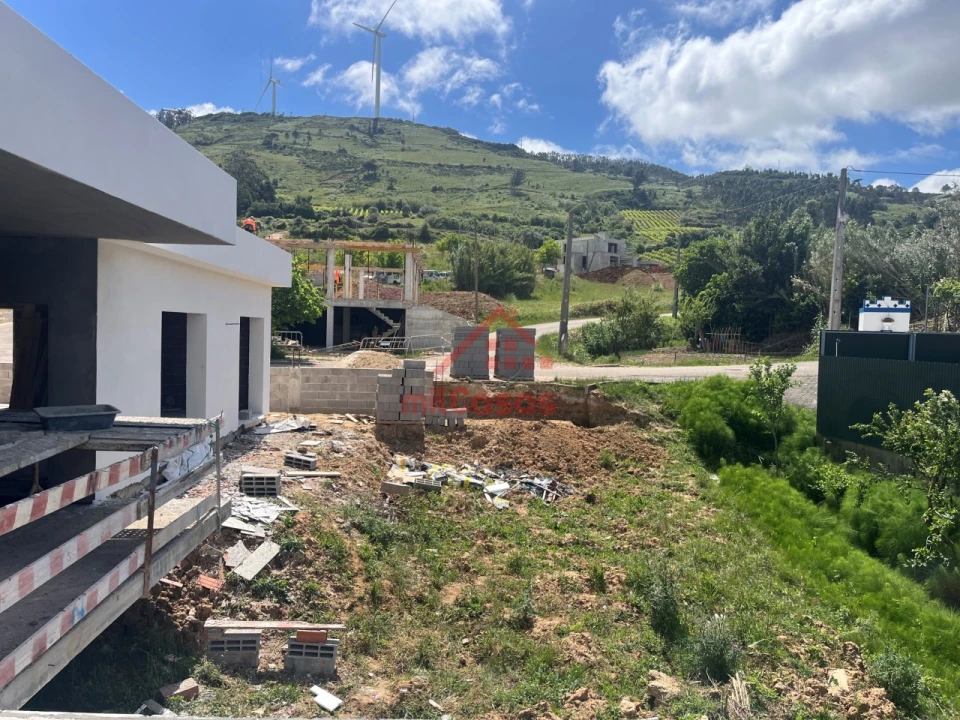 Moradia T3 para Venda em Maxial e Monte Redondo Foto 18