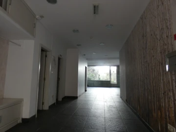 Loja para Venda em Fundão, Valverde, Donas, A. Joanes, A. Nova Cabo