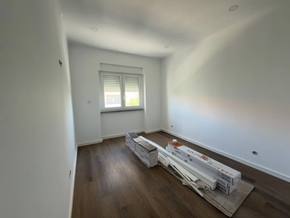 Apartamento T2 para Venda em Venteira Foto 20