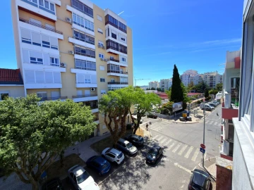 Apartamento T2 para Venda em Venteira