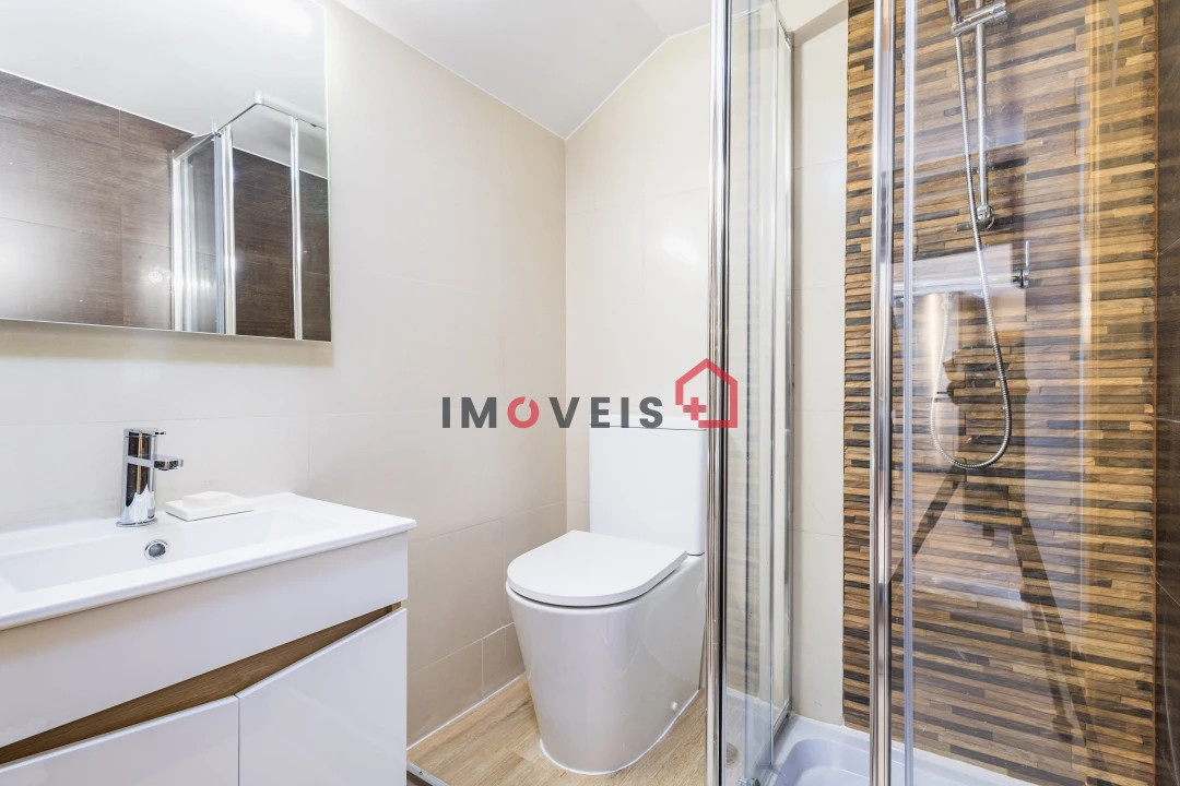 Apartamento T0 para Venda em Nazare Foto 10