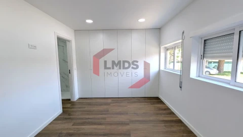 Apartamento T2 para Venda em Ramalde