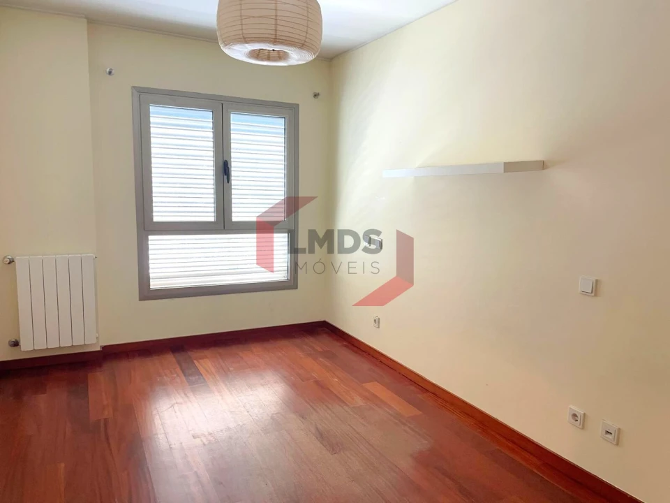 Apartamento T3 para Venda em Ramalde Foto 8