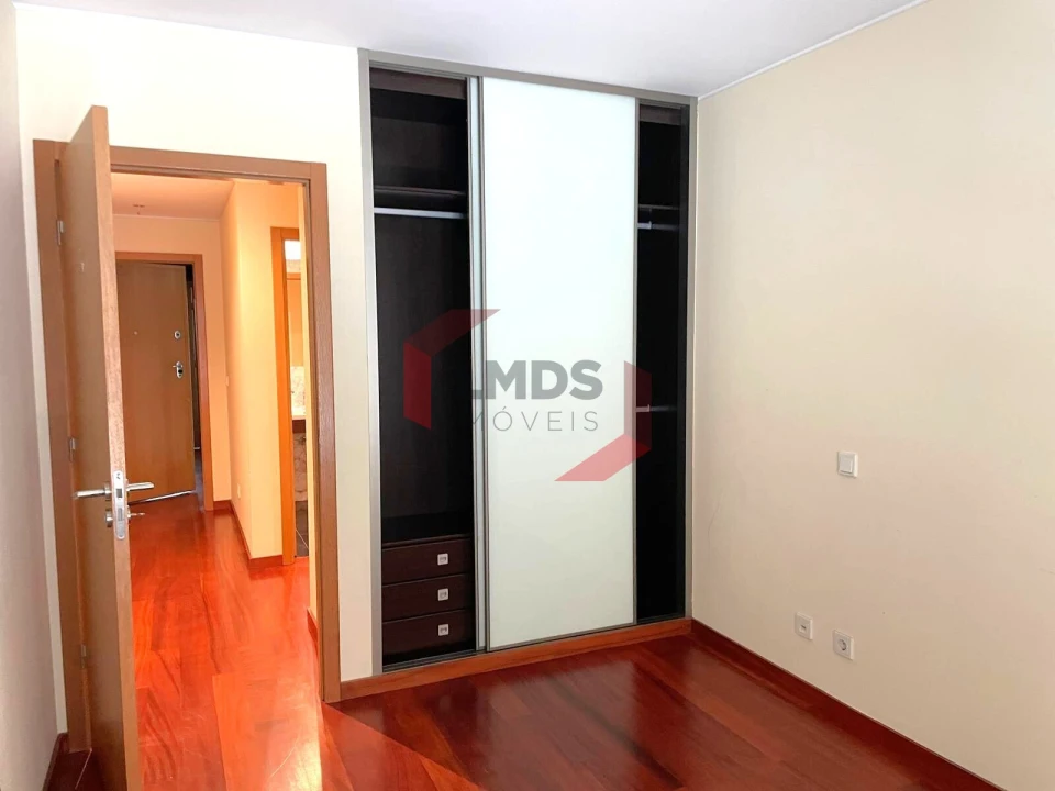 Apartamento T3 para Venda em Ramalde Foto 10