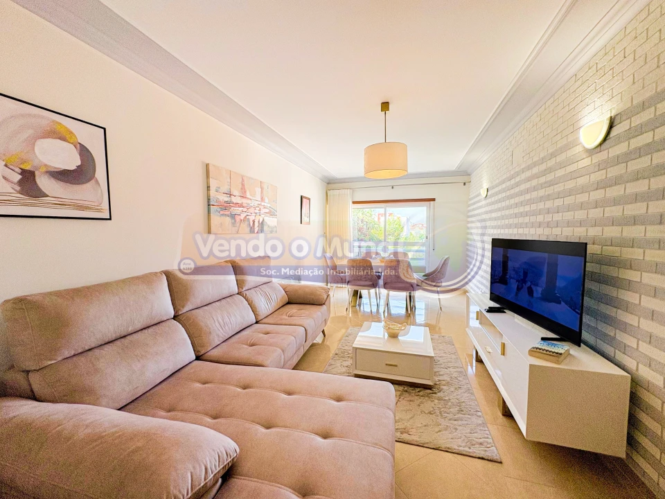 Apartamento T2 para Venda em Vila Franca de Xira Foto 4