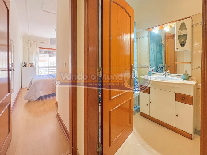 Apartamento T2 para Venda em Vila Franca de Xira Foto 19