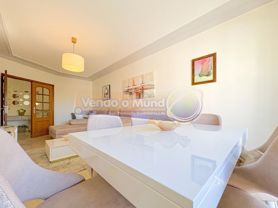 Apartamento T2 para Venda em Vila Franca de Xira Foto 9