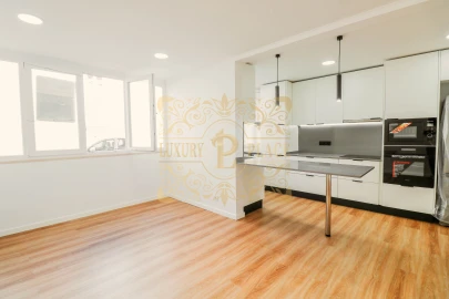 Apartamento T3 para Venda em Sesimbra (Santiago)