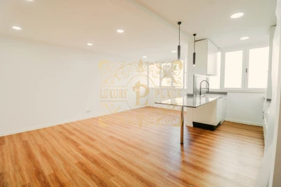 Apartamento T3 para Venda em Sesimbra (Santiago)