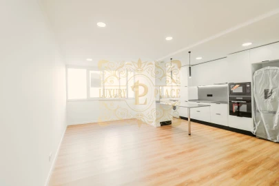 Apartamento T3 para Venda em Sesimbra (Santiago)