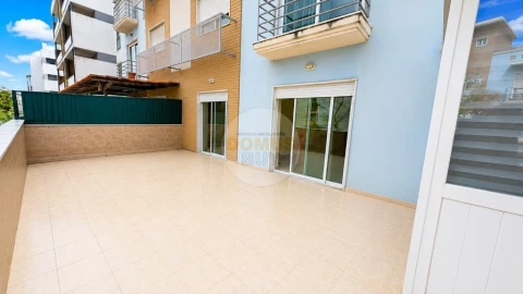 Apartamento T2 para Venda em Seixal, Arrentela e Aldeia de Paio Pires