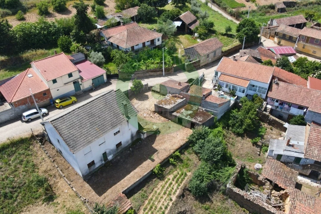 Moradia T3 para Venda em Abambres Foto 5