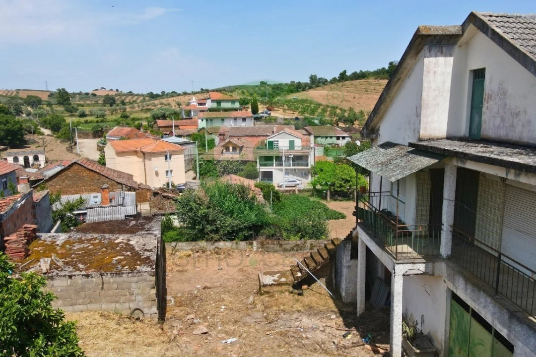 Moradia T3 para Venda em Abambres Foto 2
