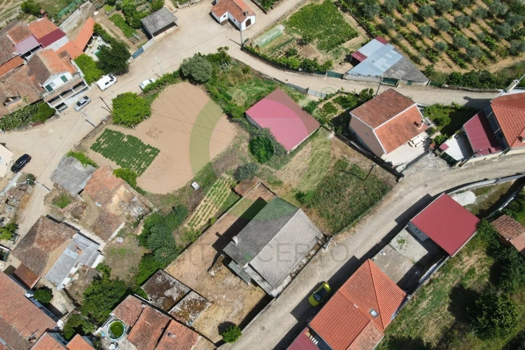 Moradia T3 para Venda em Abambres Foto 4