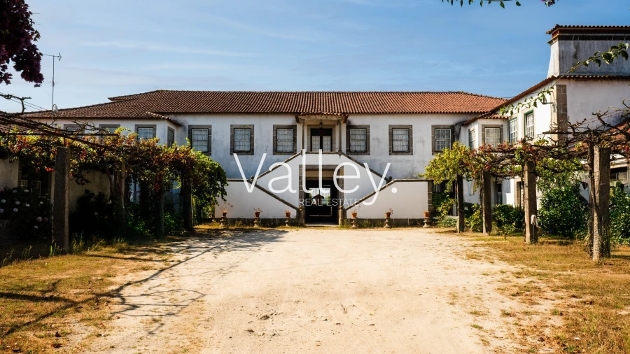 Quinta T6 para Venda em Gondifelos, Cavalões e Outiz