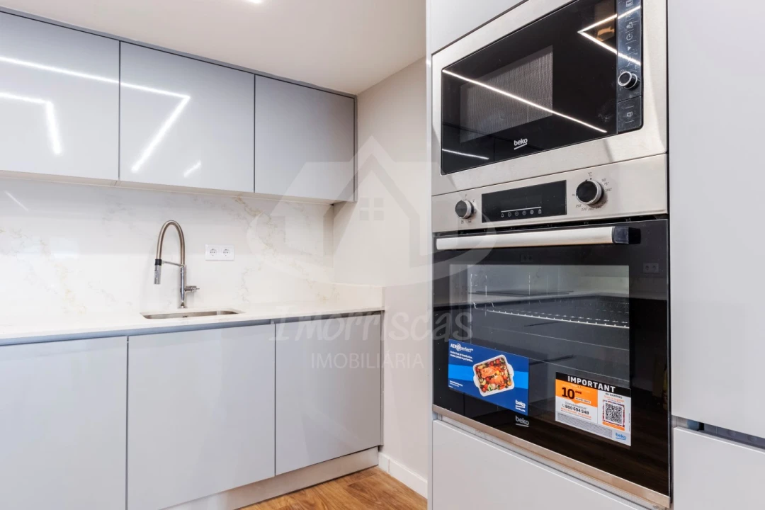 Apartamento T3 para Venda em Camarate, Unhos e Apelação Foto 3