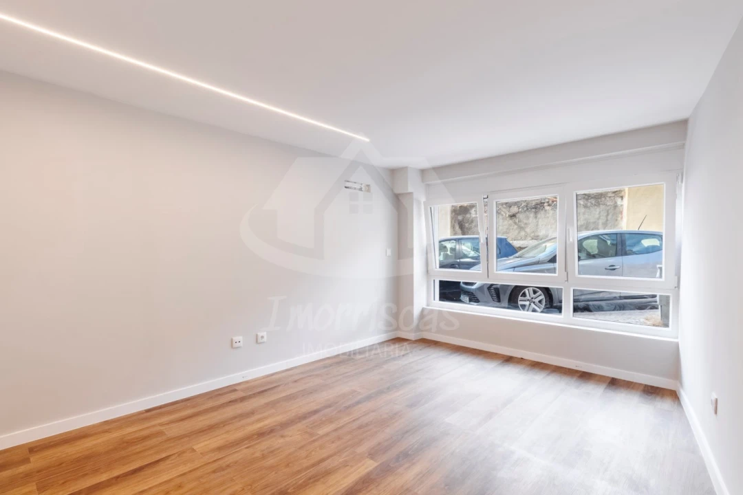Apartamento T3 para Venda em Camarate, Unhos e Apelação Foto 13