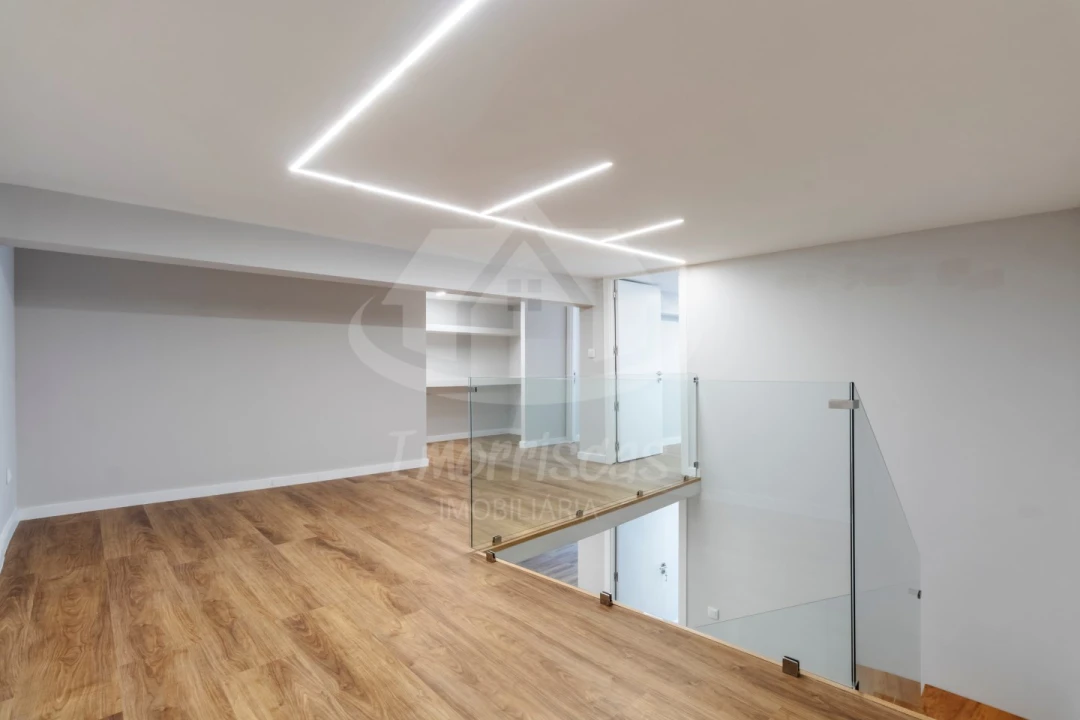 Apartamento T3 para Venda em Camarate, Unhos e Apelação Foto 18