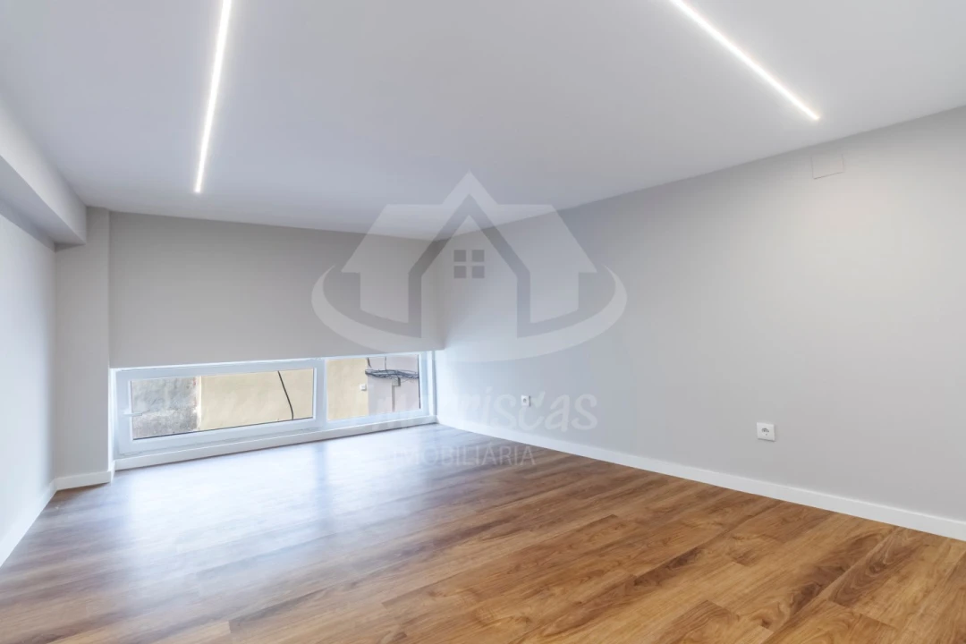 Apartamento T3 para Venda em Camarate, Unhos e Apelação Foto 21