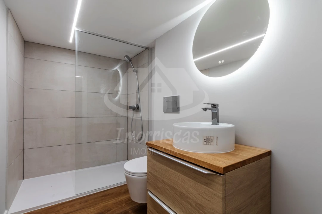 Apartamento T3 para Venda em Camarate, Unhos e Apelação Foto 25