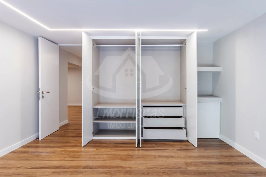 Apartamento T3 para Venda em Camarate, Unhos e Apelação Foto 32