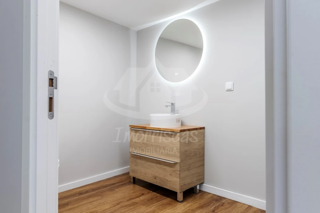 Apartamento T3 para Venda em Camarate, Unhos e Apelação Foto 37